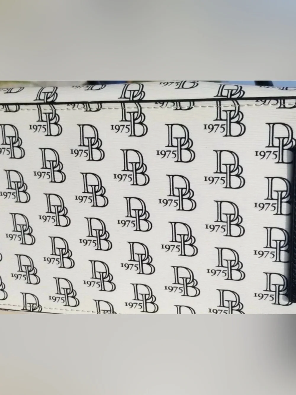 Dooney & Bourke Signature Bag - EUC